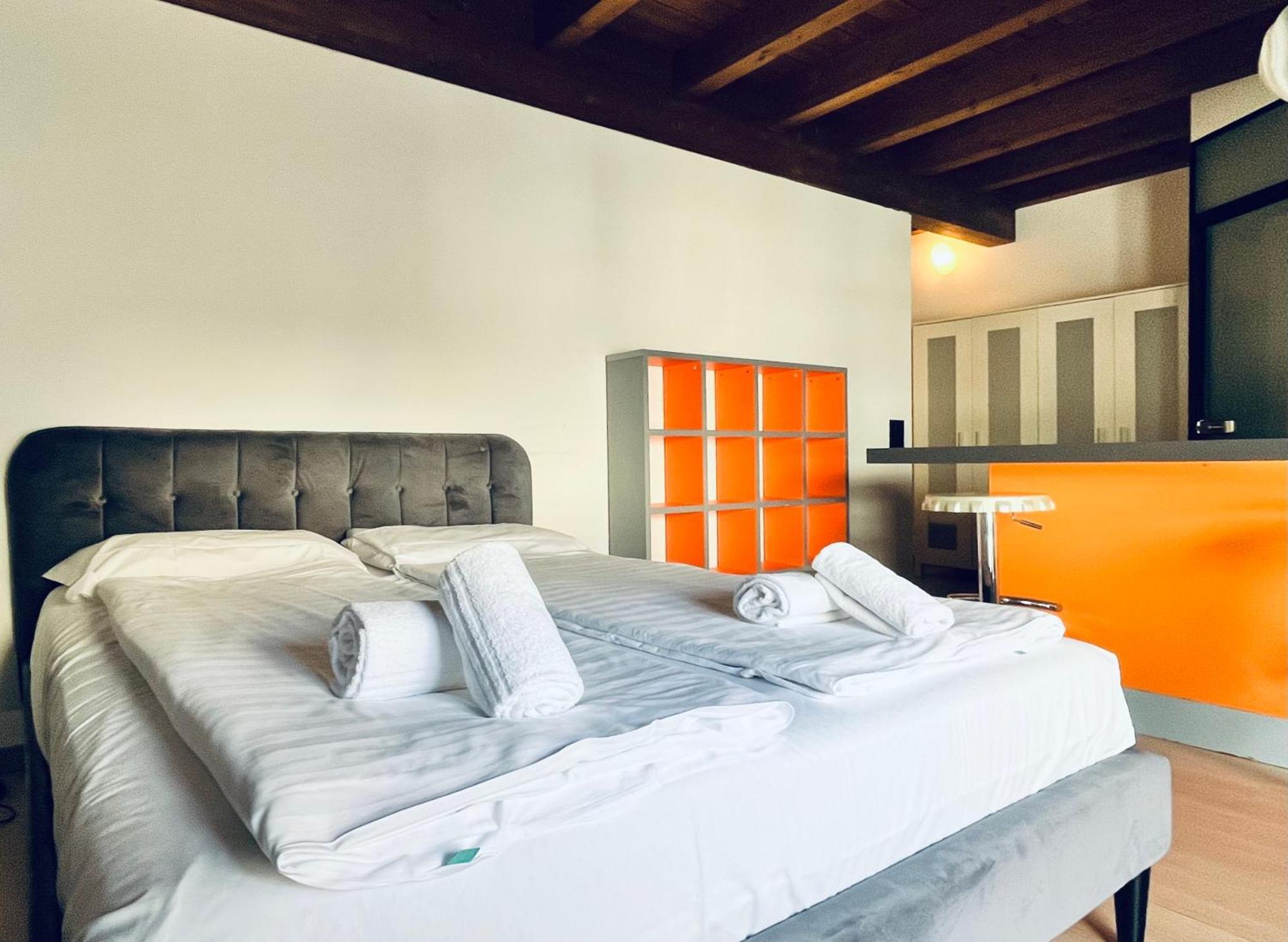 Guesthouse University By Lr - Self Check In Lugano Luaran gambar
