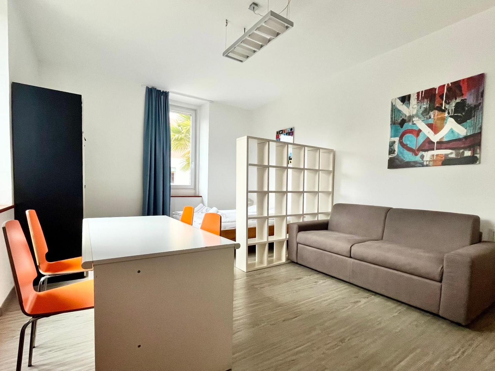 Guesthouse University By Lr - Self Check In Lugano Luaran gambar