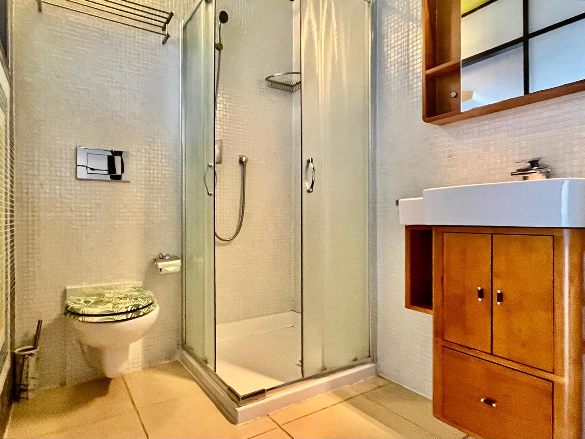 Guesthouse University By Lr - Self Check In Lugano Luaran gambar