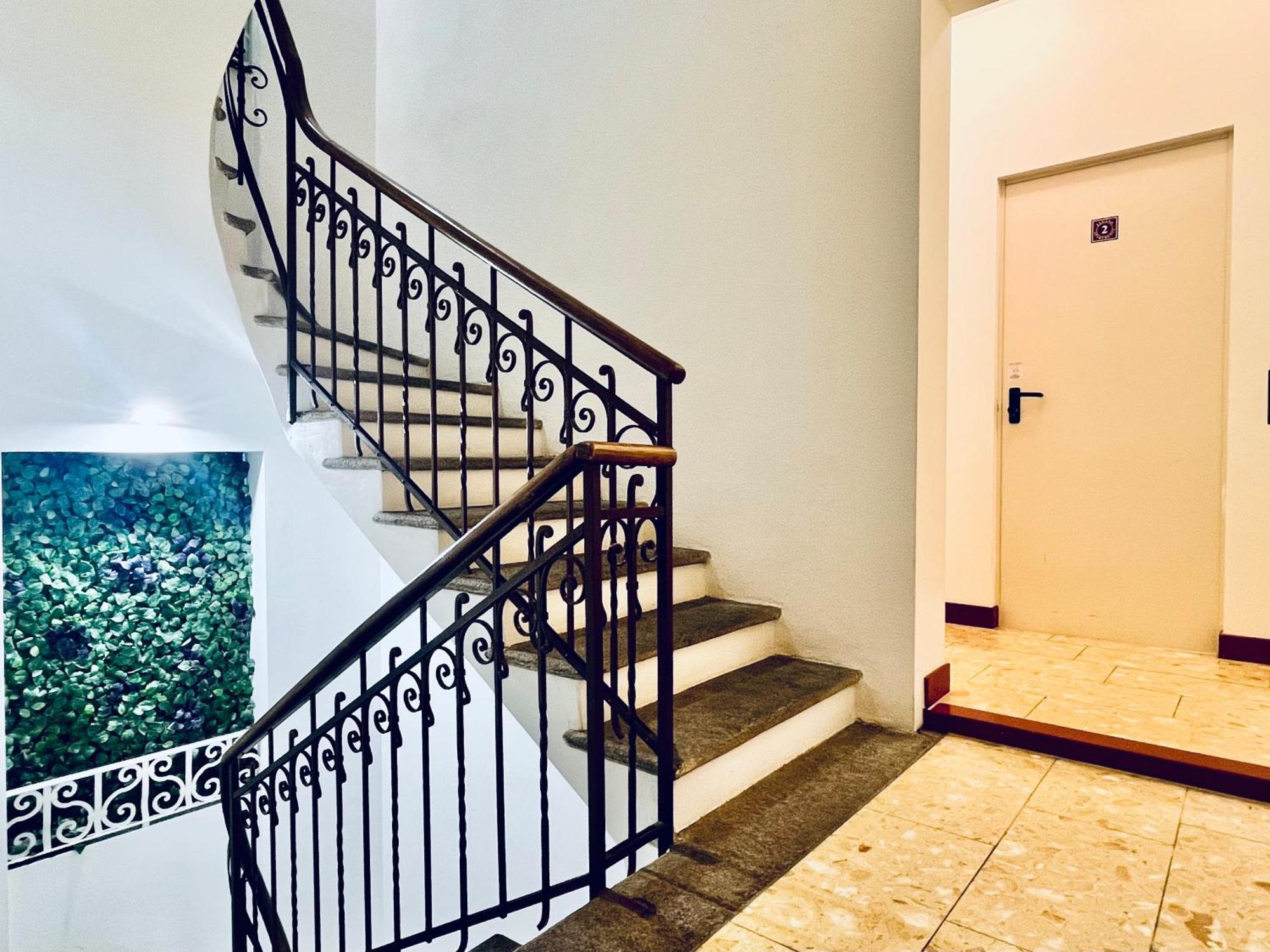 Guesthouse University By Lr - Self Check In Lugano Luaran gambar