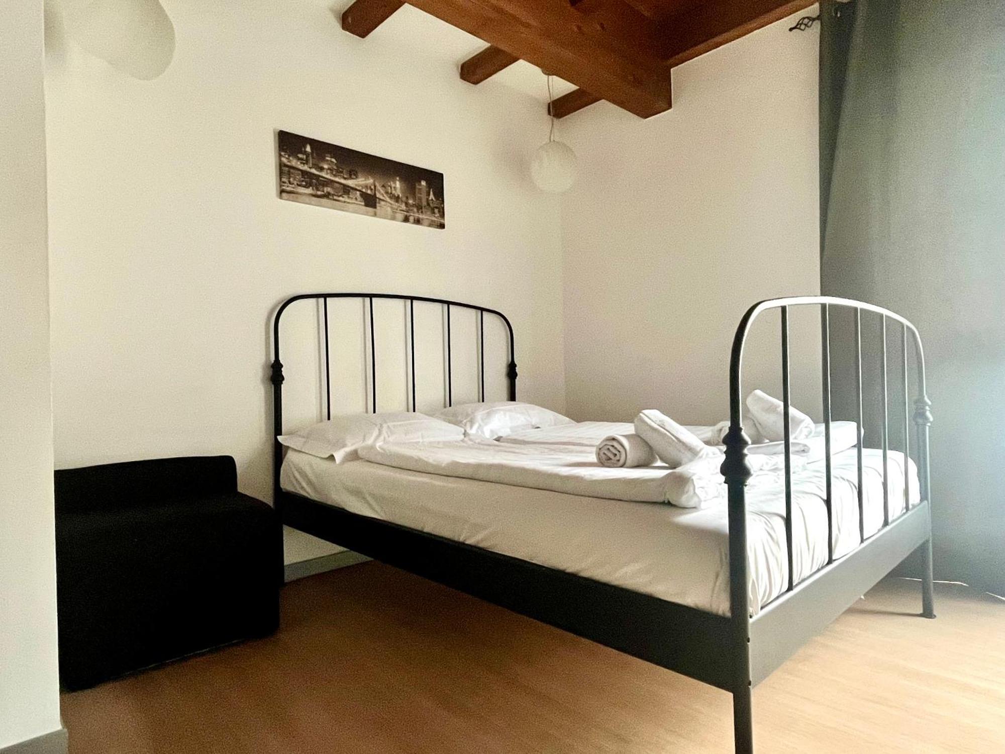 Guesthouse University By Lr - Self Check In Lugano Luaran gambar
