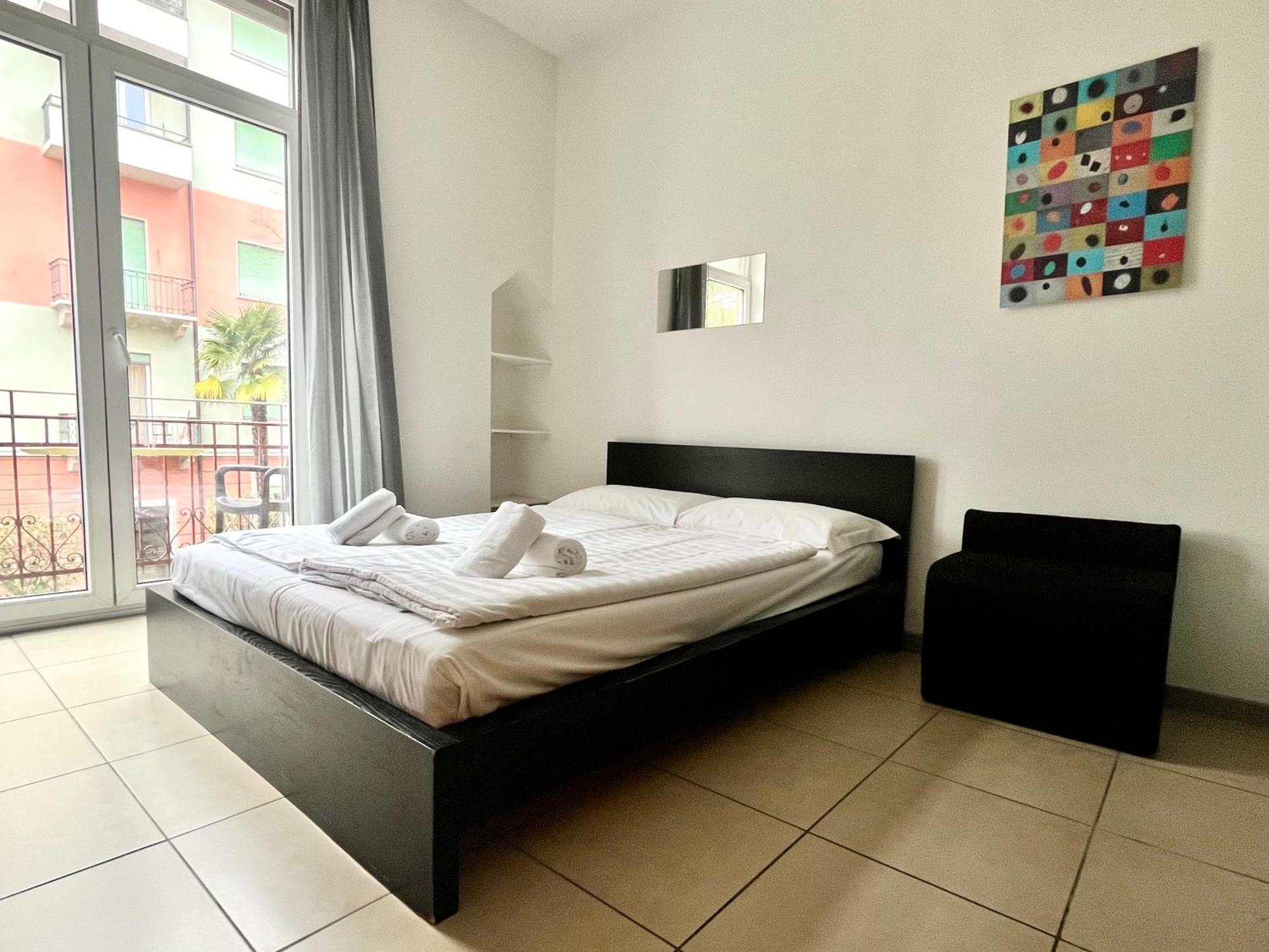 Guesthouse University By Lr - Self Check In Lugano Luaran gambar