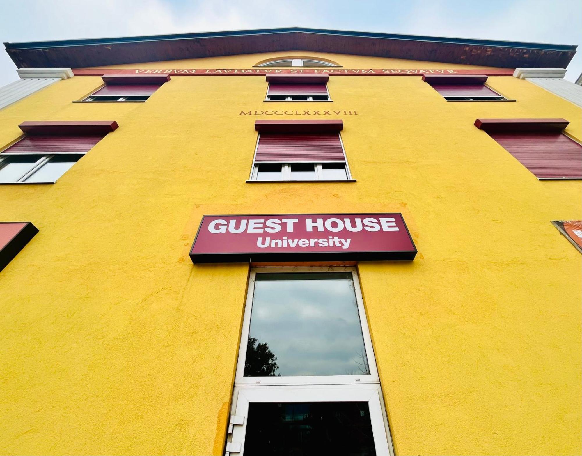 Guesthouse University By Lr - Self Check In Lugano Luaran gambar